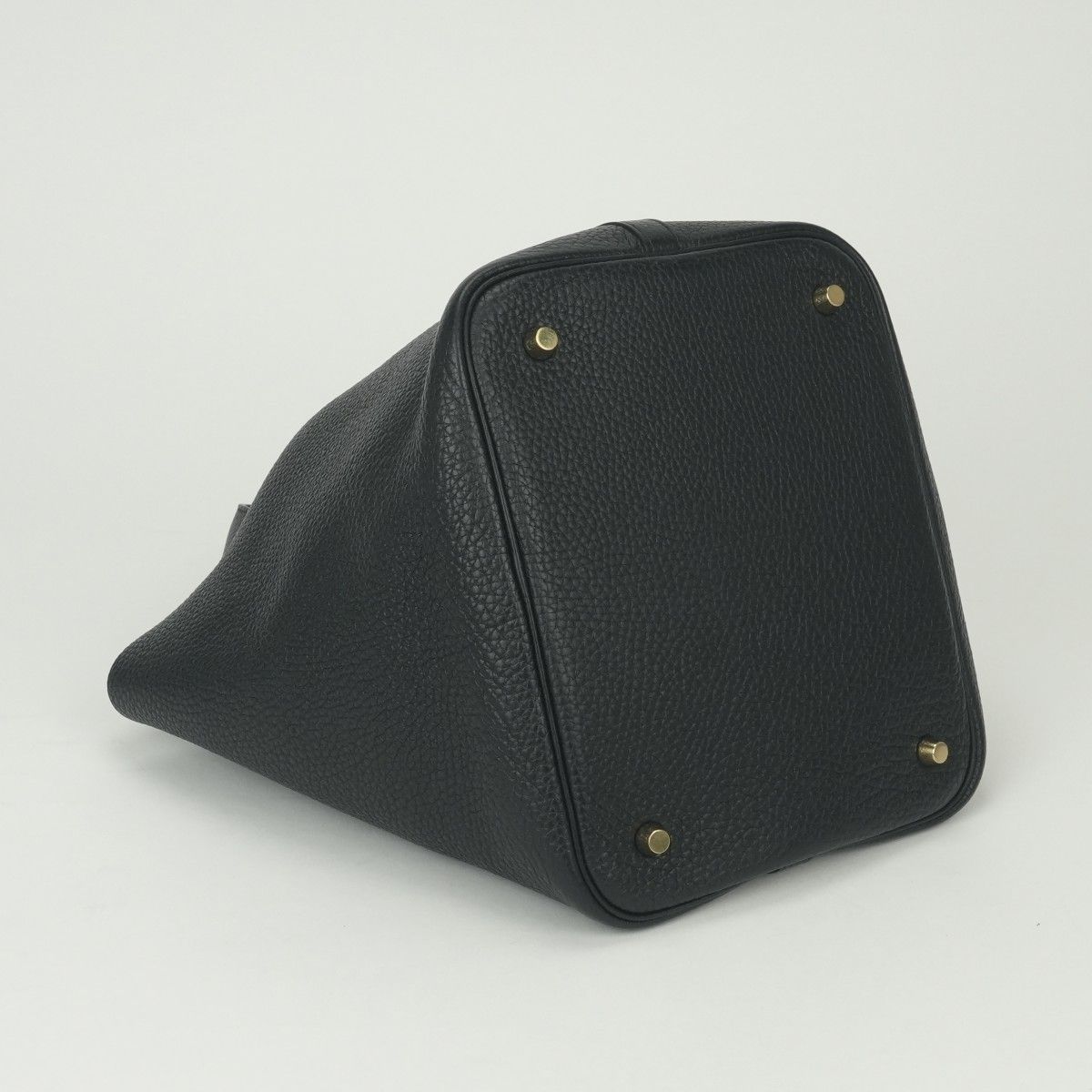 Hermes Picotin Lock MM Tote Taurillon Clemence Noir Black Gold MM 22 — view 6