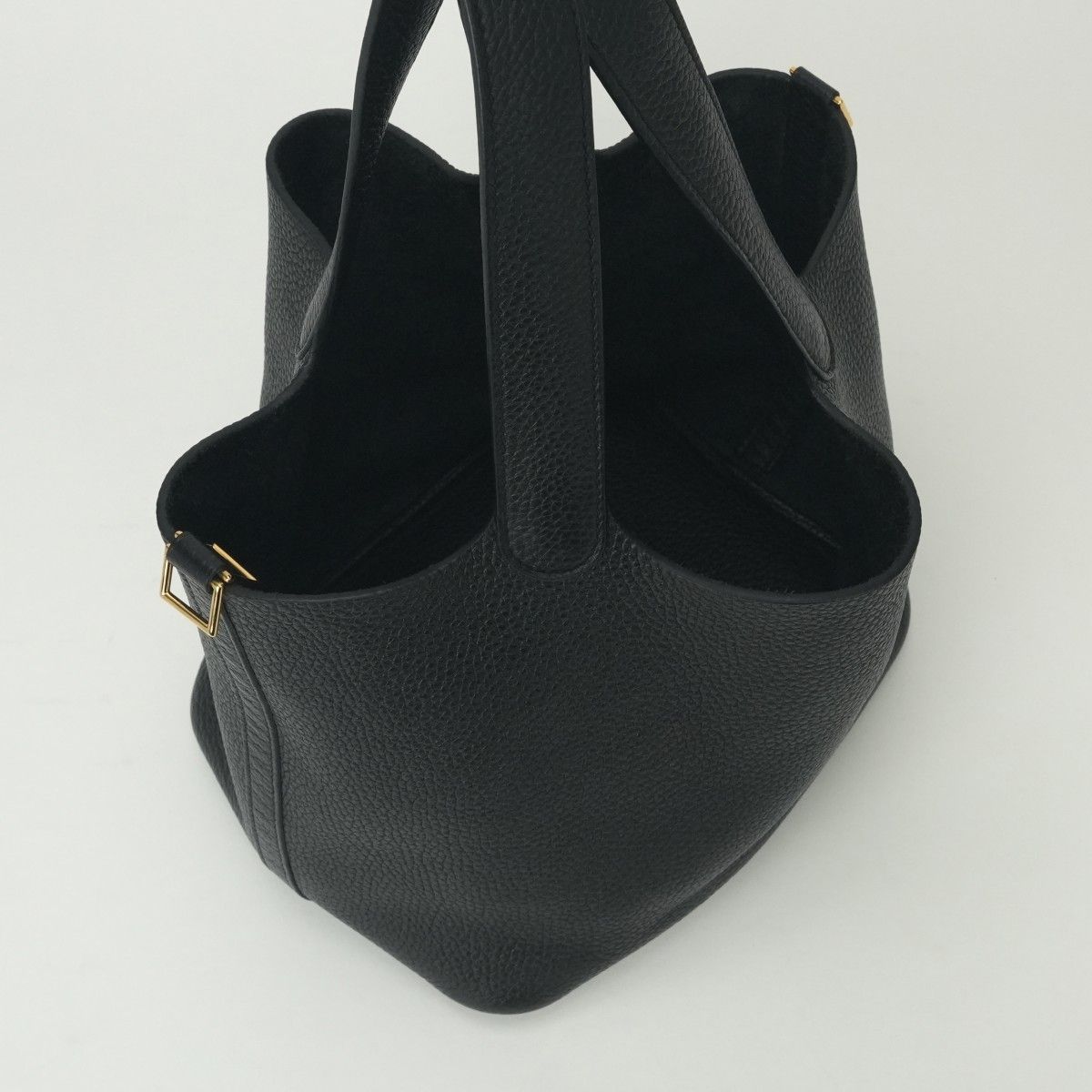 Hermes Picotin Lock MM Tote Taurillon Clemence Noir Black Gold MM 22 — view 8