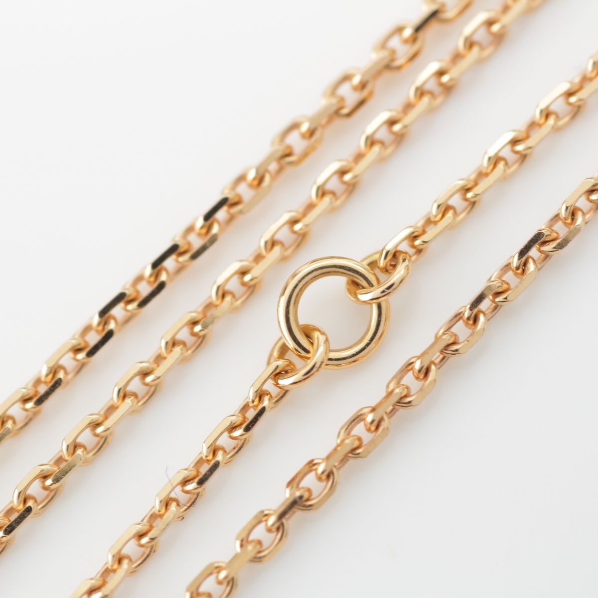 Van Cleef & Arpels Vintage Alhambra Diamond Shell Holiday Limited Necklace 18k — view 6