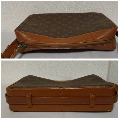 Louis Vuitton Sac Bandouliere 30 Monogram Shoulder Bag — view 4