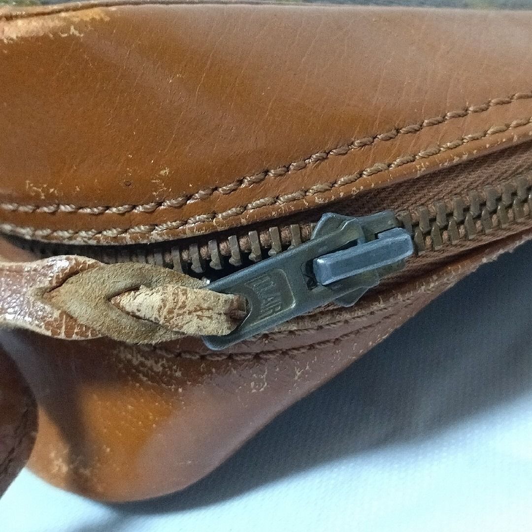 Louis Vuitton Sac Bandouliere 30 Monogram Shoulder Bag — view 6
