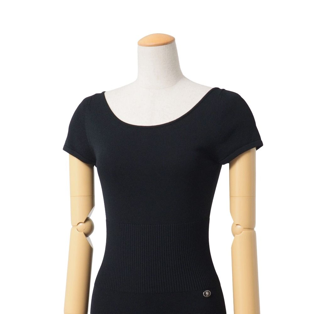 Chanel Dress 34 Knit Lion Button Decoration — view 3