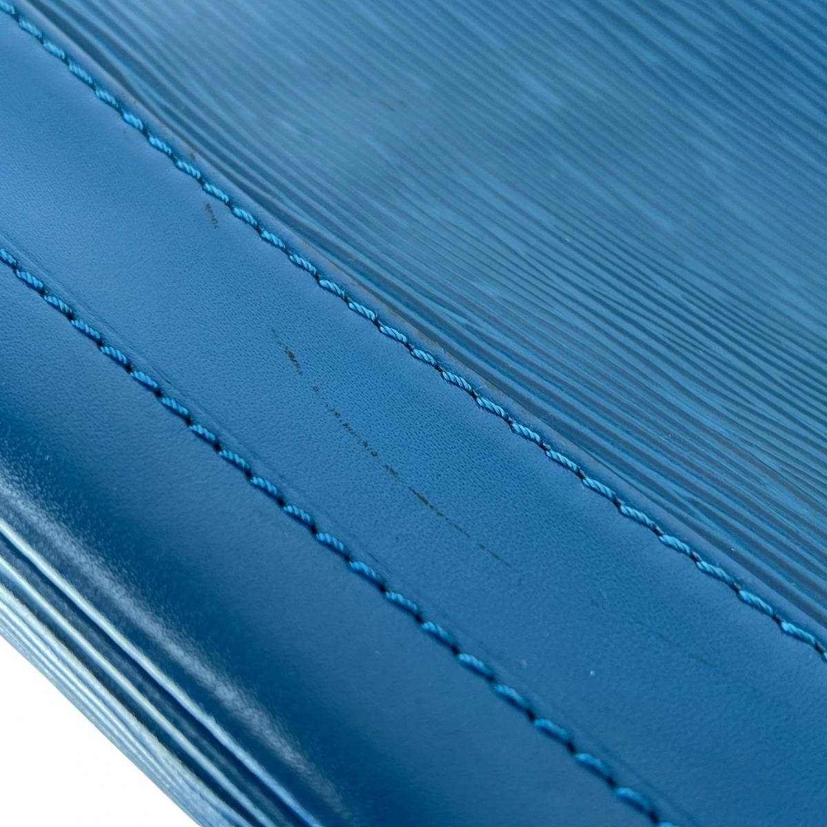Louis Vuitton Toledo Blue Shoulder Bag Noe — view 9