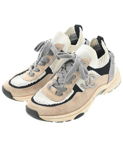 Chanel Sneakers Beige
