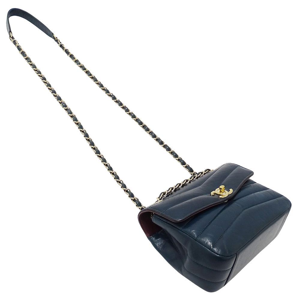 Chanel Shoulder Bag Leather Blue Green Gold Chain — view 4