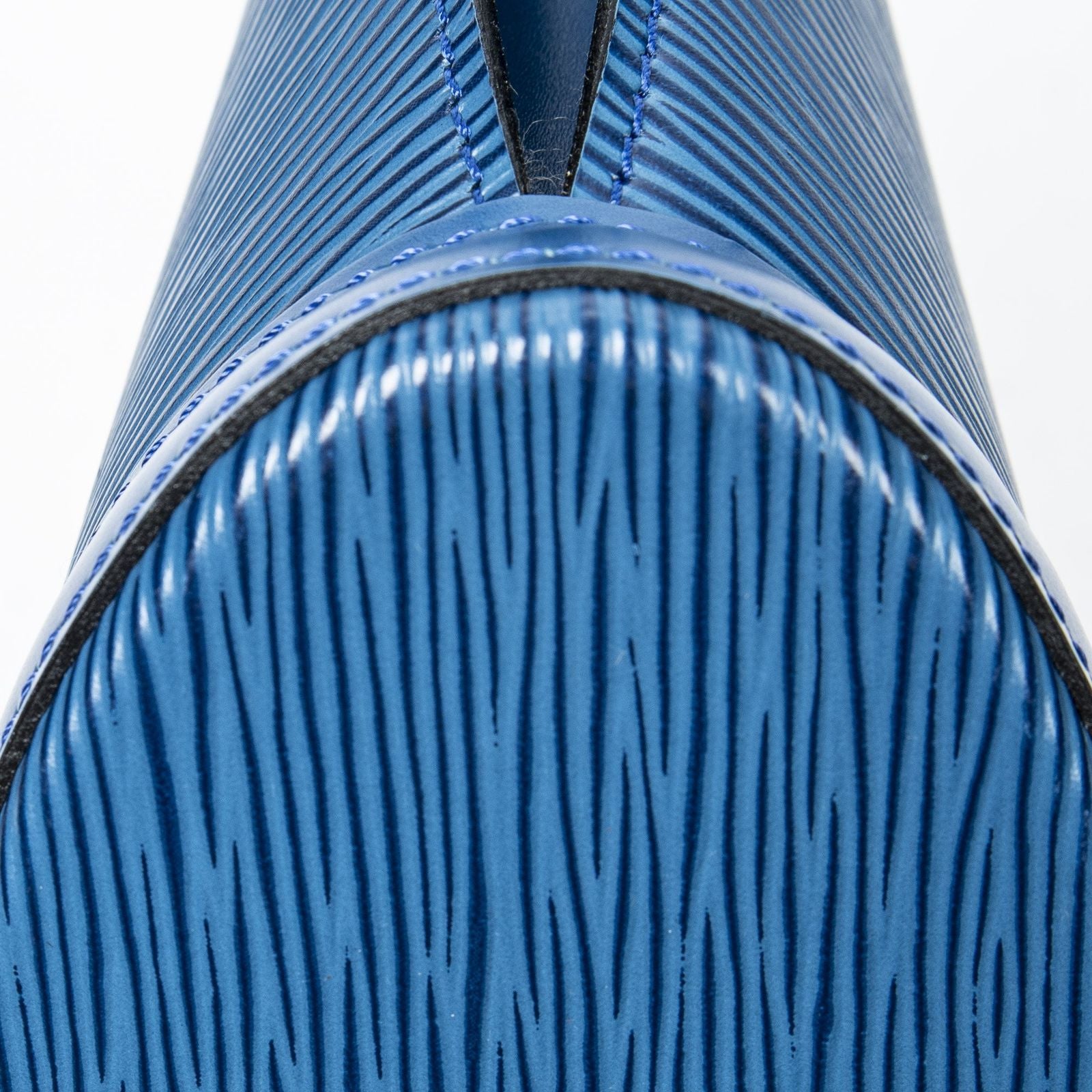 Louis Vuitton Saint Jacques Blue Epi — view 8