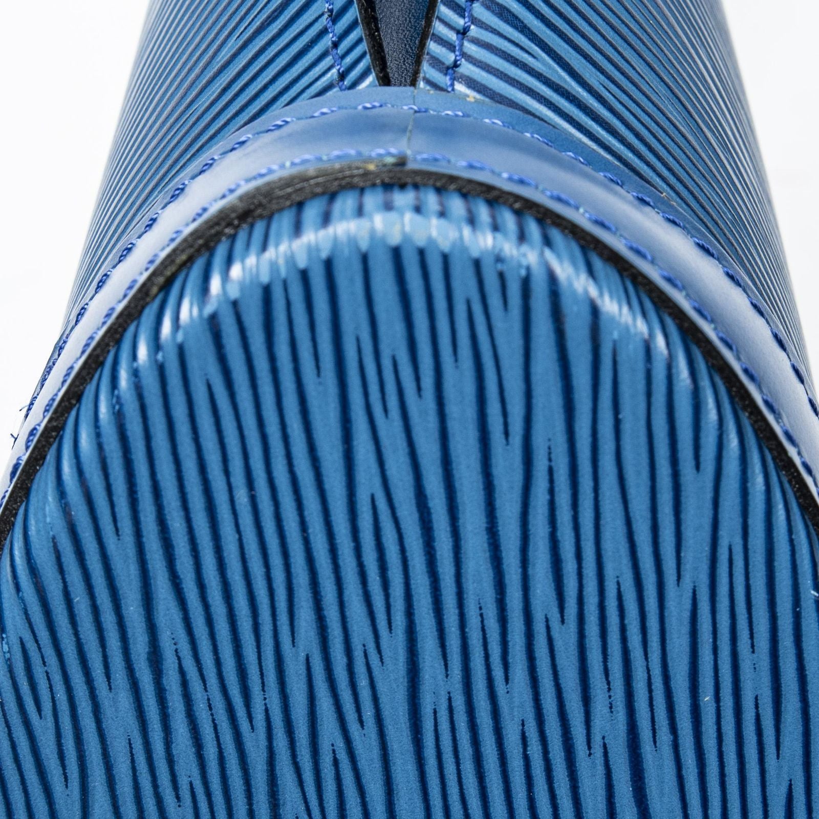 Louis Vuitton Saint Jacques Blue Epi — view 7