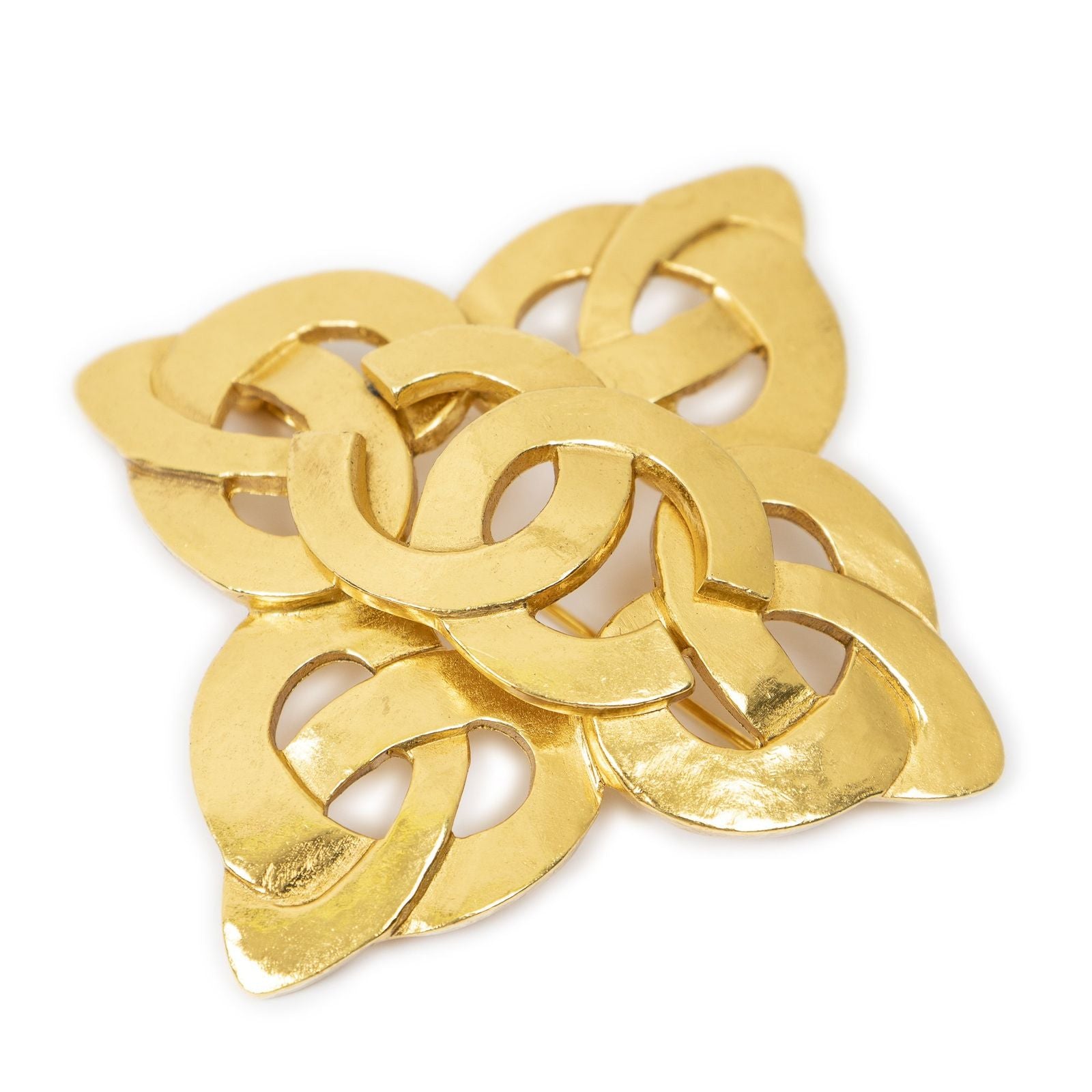 Chanel CC Quattro Foil Knot Brooch Gold Plated