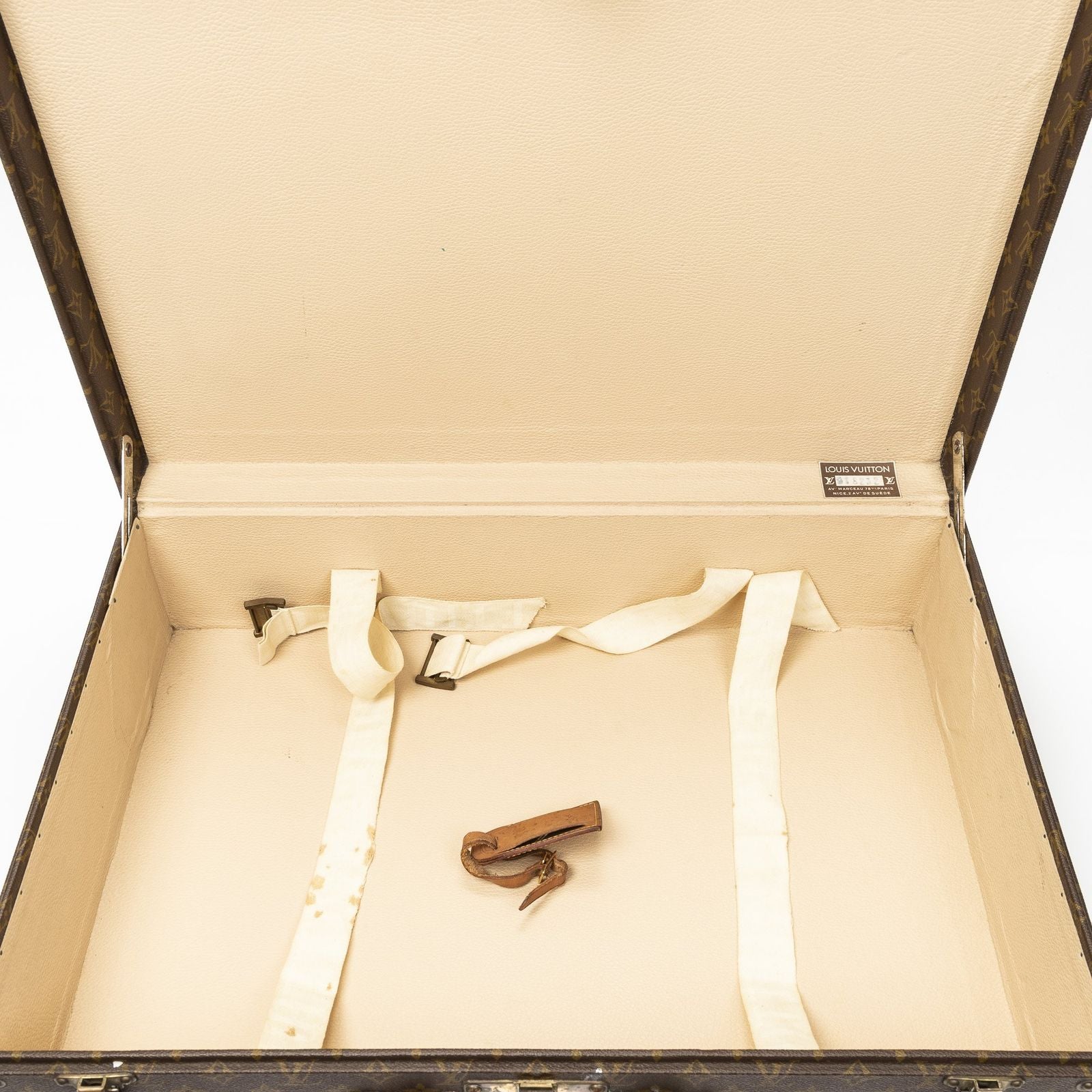 Louis Vuitton Brown Monogram Canvas Travel Bag — view 9