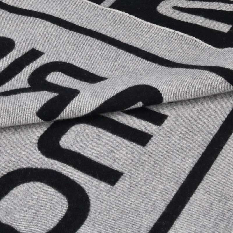 Louis Vuitton Echarpe City Gravity Scarf — view 3