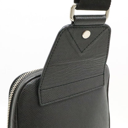 Louis Vuitton Taiga Avenue Sling Bag Leather Noir Black — view 4