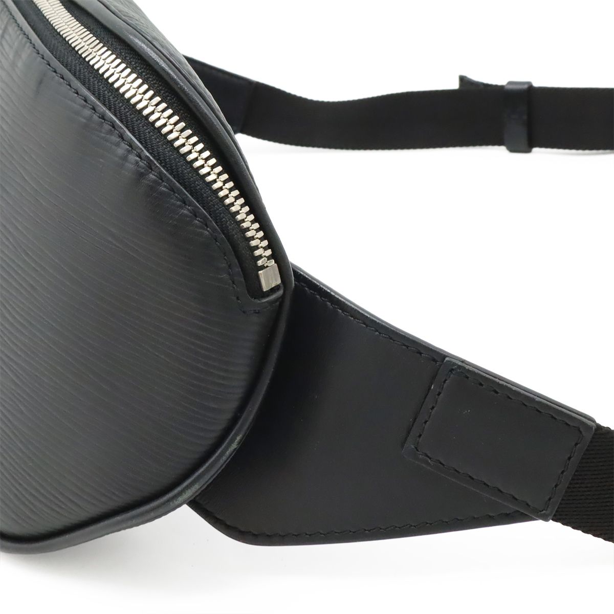 Louis Vuitton LV Circle Epi Bum Bag Noir Black — view 4