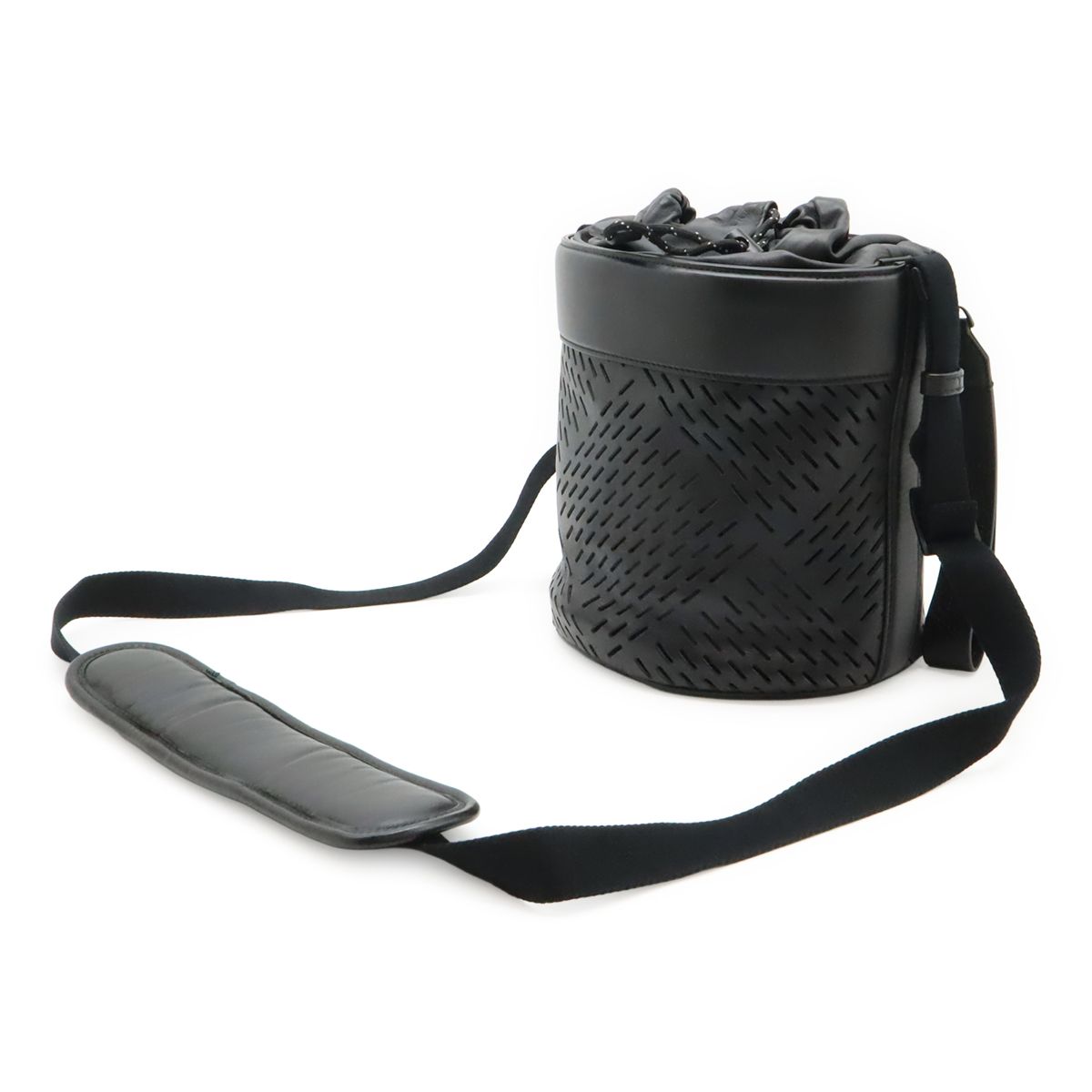 Bottega Veneta Drawstring Bucket Bag Crossbody Leather Black — view 2