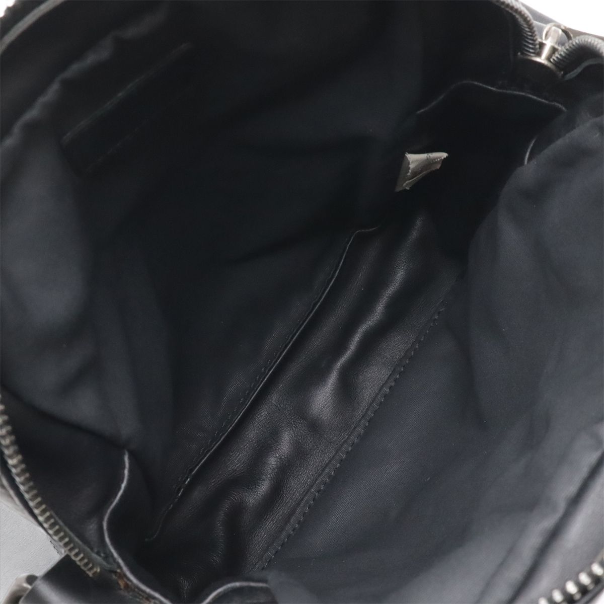 Bottega Veneta Intrecciato Shoulder Bag Pochette Leather Black — view 8