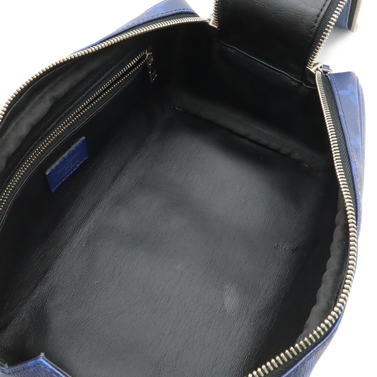 Louis Vuitton Taigarama Dopp Kit Clutch Handbag Cobalt Blue — view 7