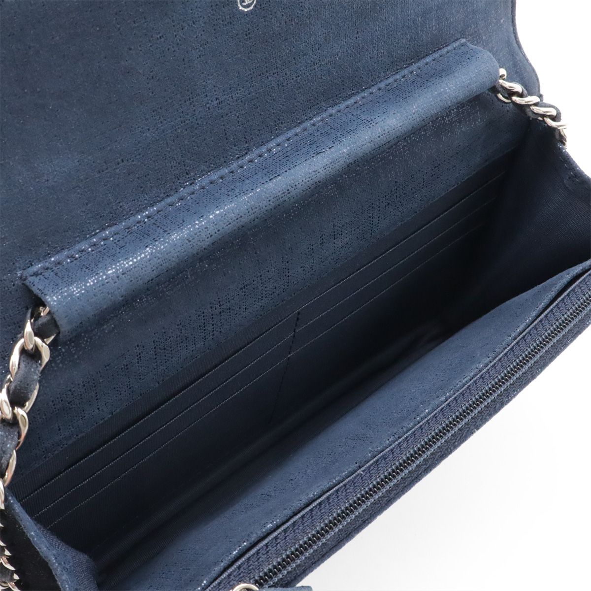 Chanel Quilted Chain Wallet Shoulder Bag Pochette Crossbody Sparkle Leather — view 5