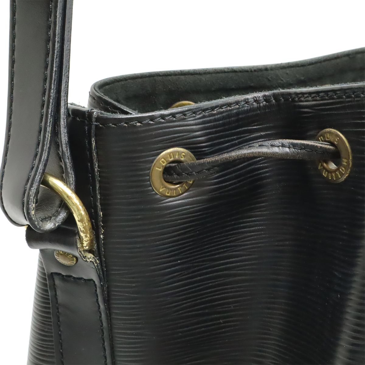 Louis Vuitton Epi Petit Noir Shoulder Bag Drawstring Black — view 6