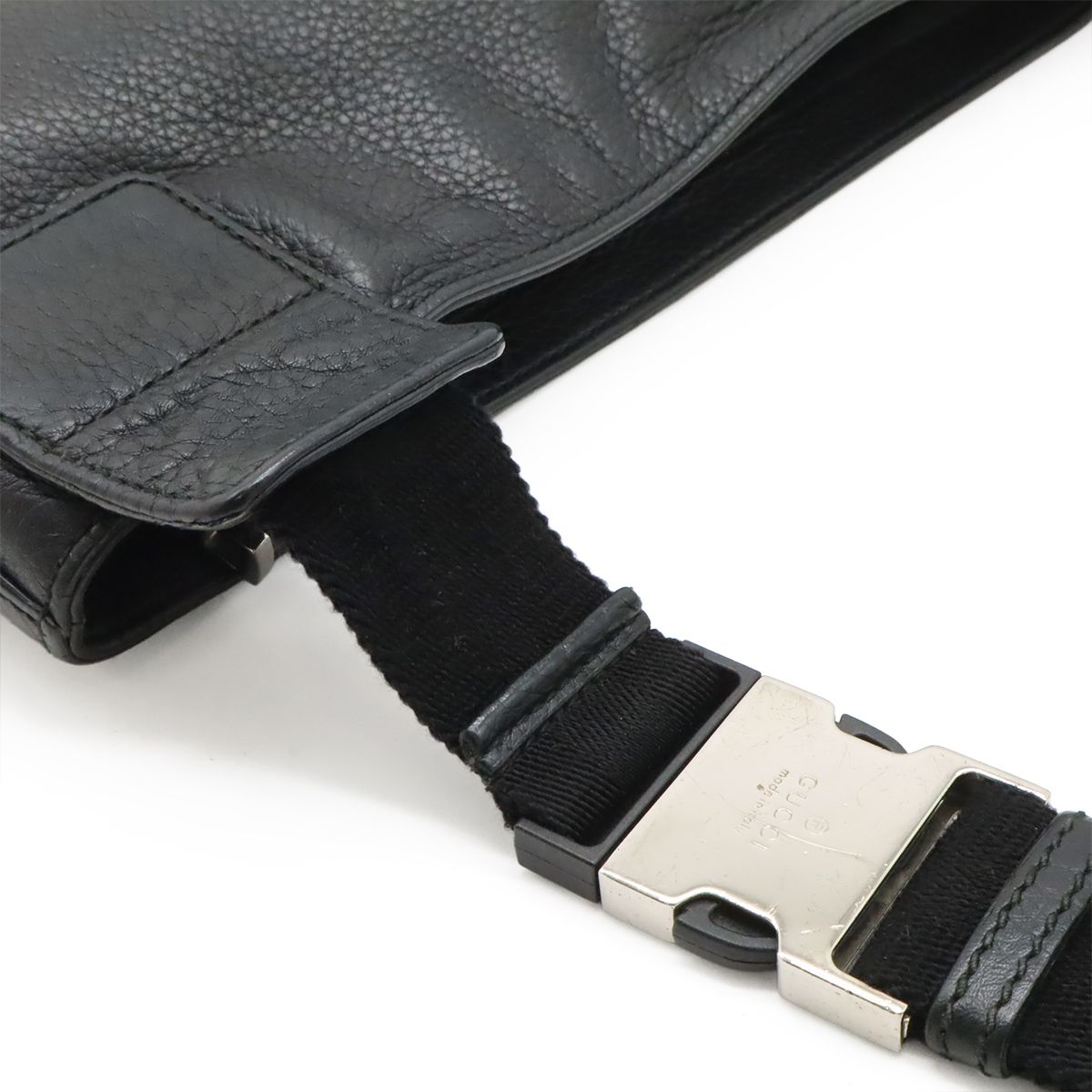 Gucci Soho Interlocking Logo Belt Bag Leather Black Silver — view 6