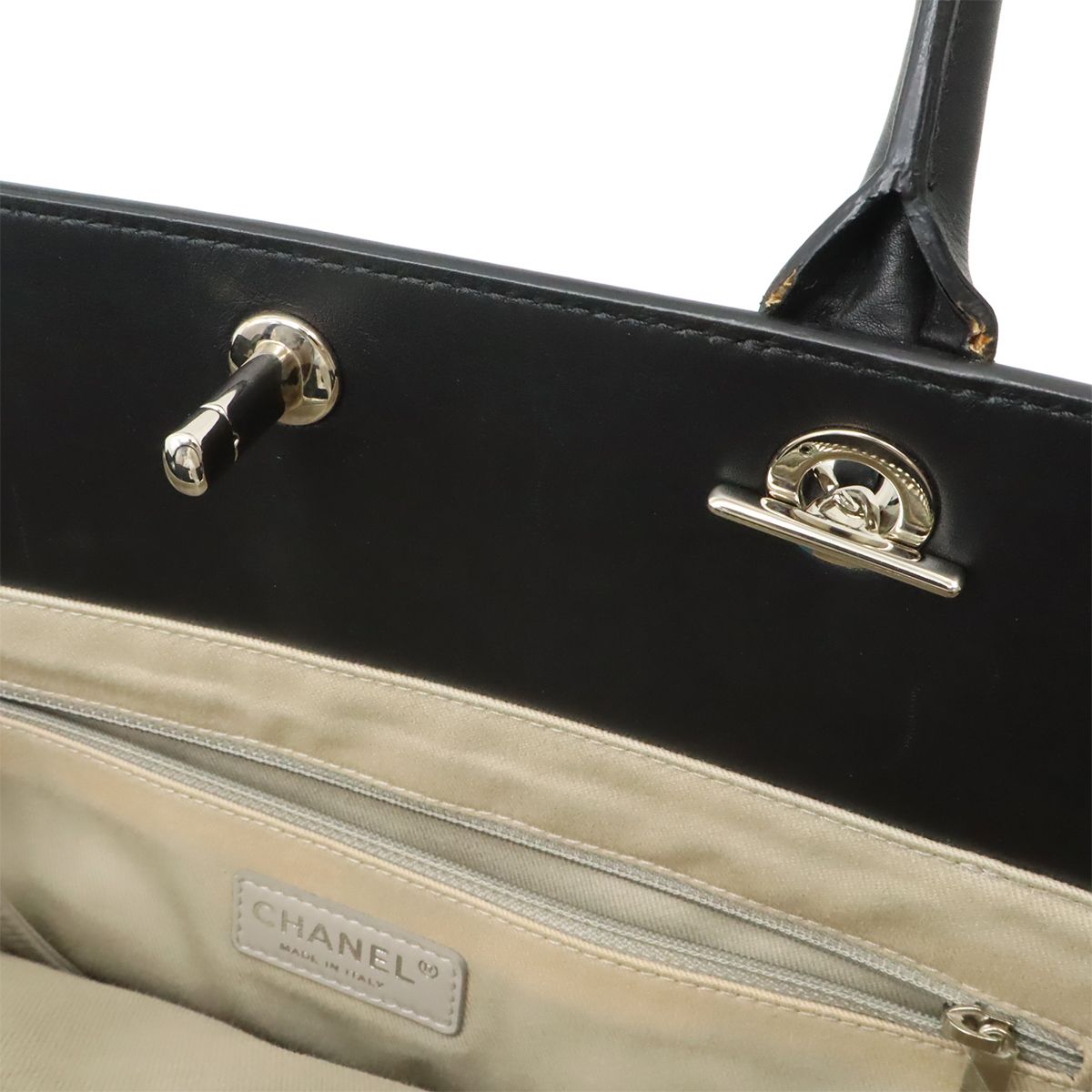 Chanel Quilted CC Logo Portobello Tote 2-Way Shoulder Bag Chain Leather Black — view 7