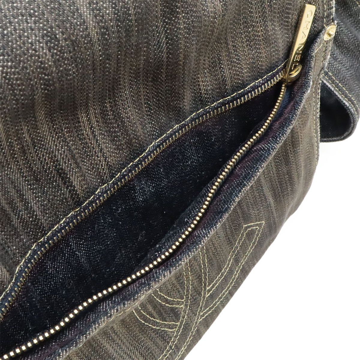 Chanel Spark Ring Denim CC Logo Shoulder Bag Indigo Blue Gold — view 9
