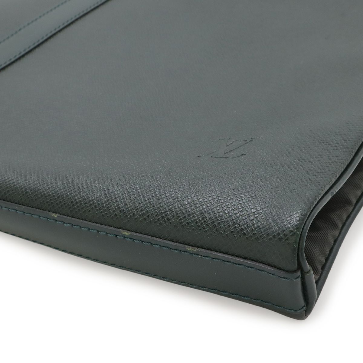 Louis Vuitton Taiga Ring Garment Case Travel Bag Epi Sear Green — view 3