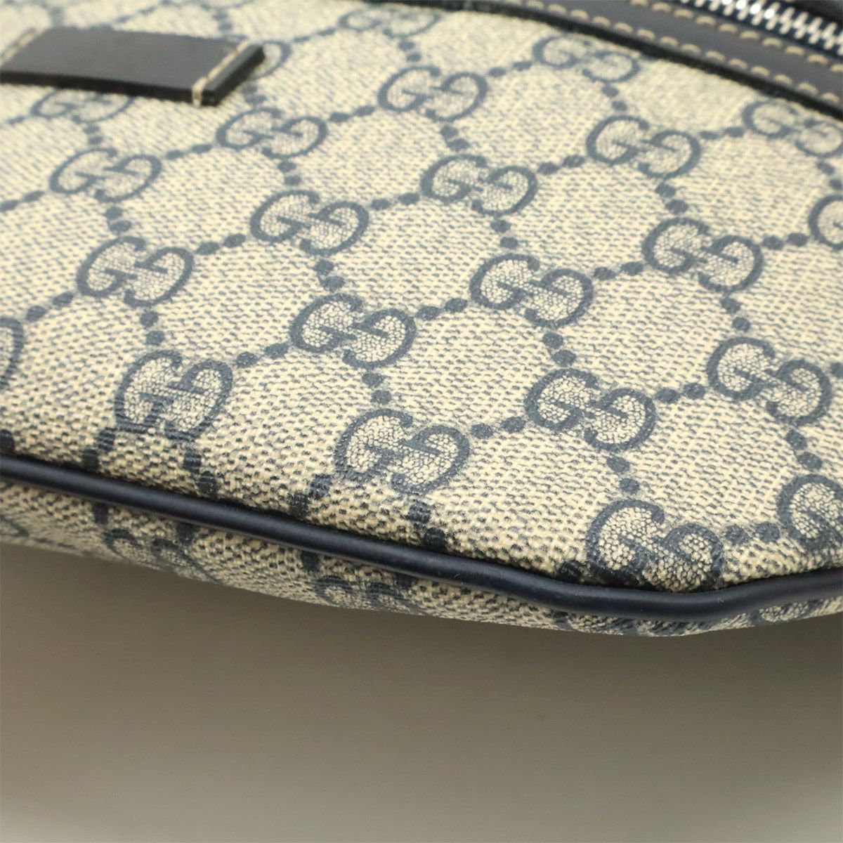 Gucci GG Supreme Belt Bag Waist Pouch Hip Leather Navy Beige — view 3