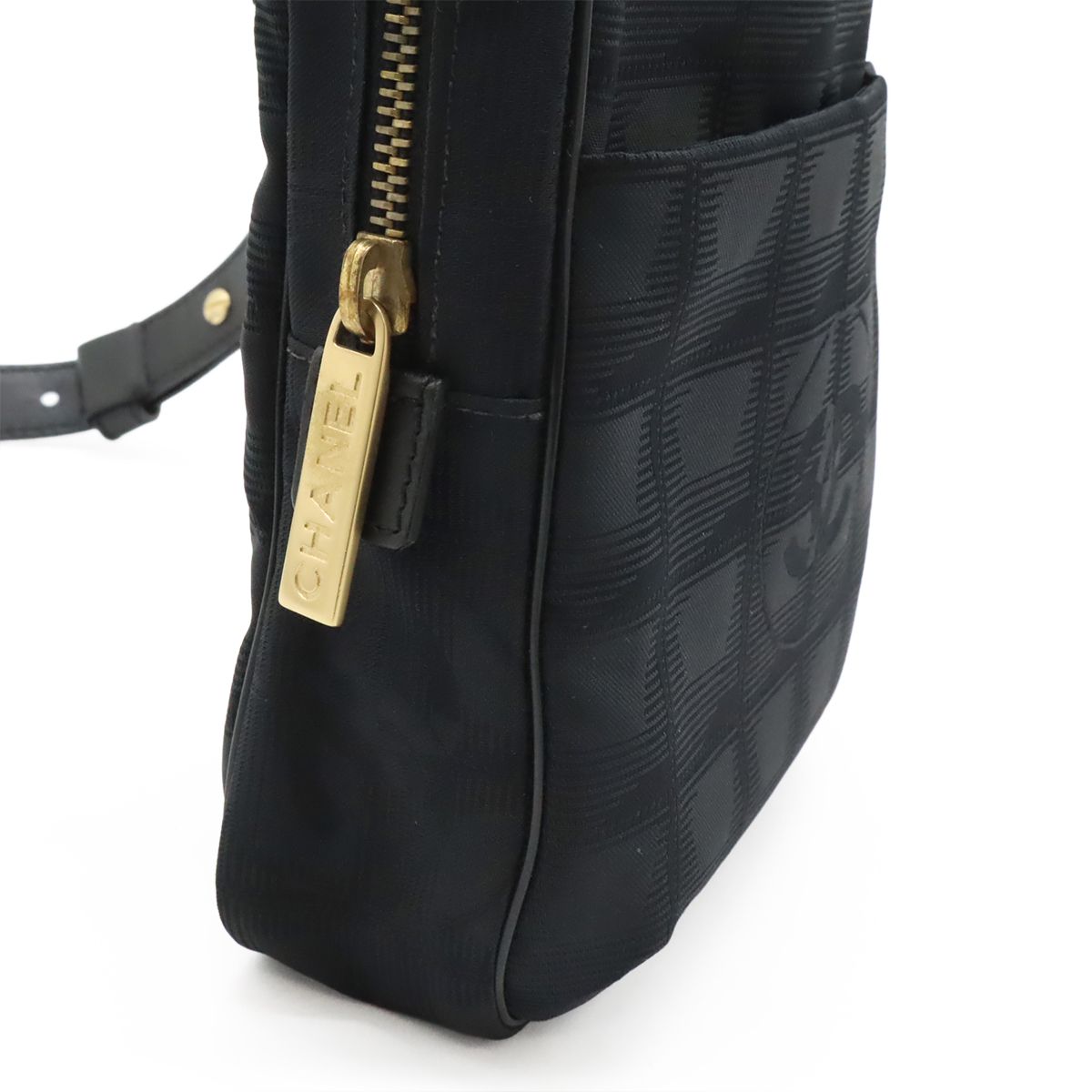 Chanel New Travel Line Shoulder Bag Pochette Nylon Jacquard Black Gold — view 6