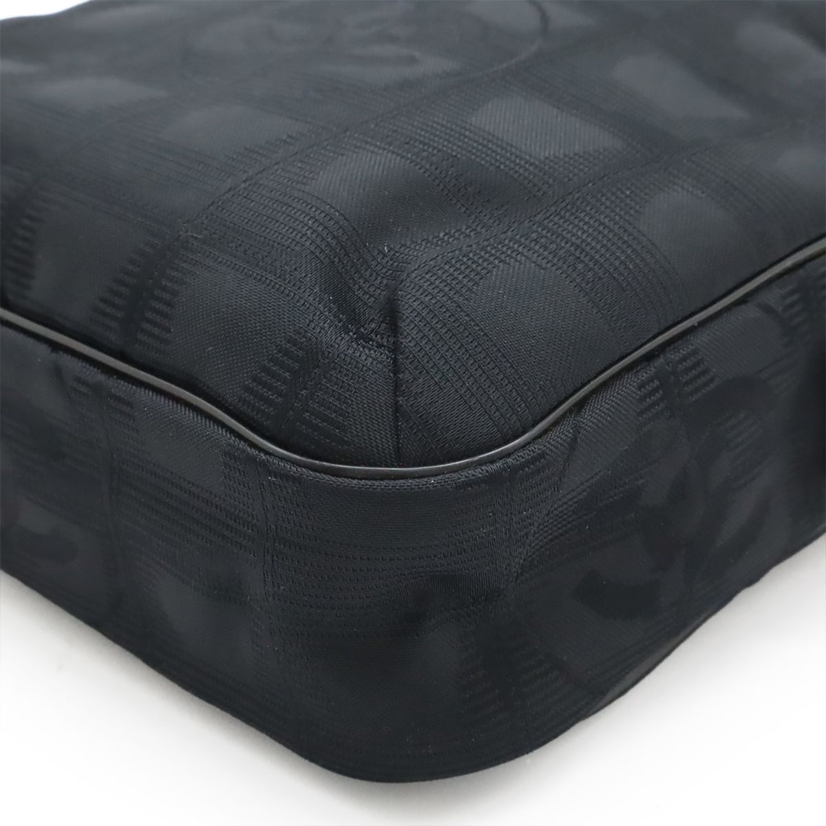 Chanel New Travel Line Shoulder Bag Pochette Nylon Jacquard Black Gold — view 3