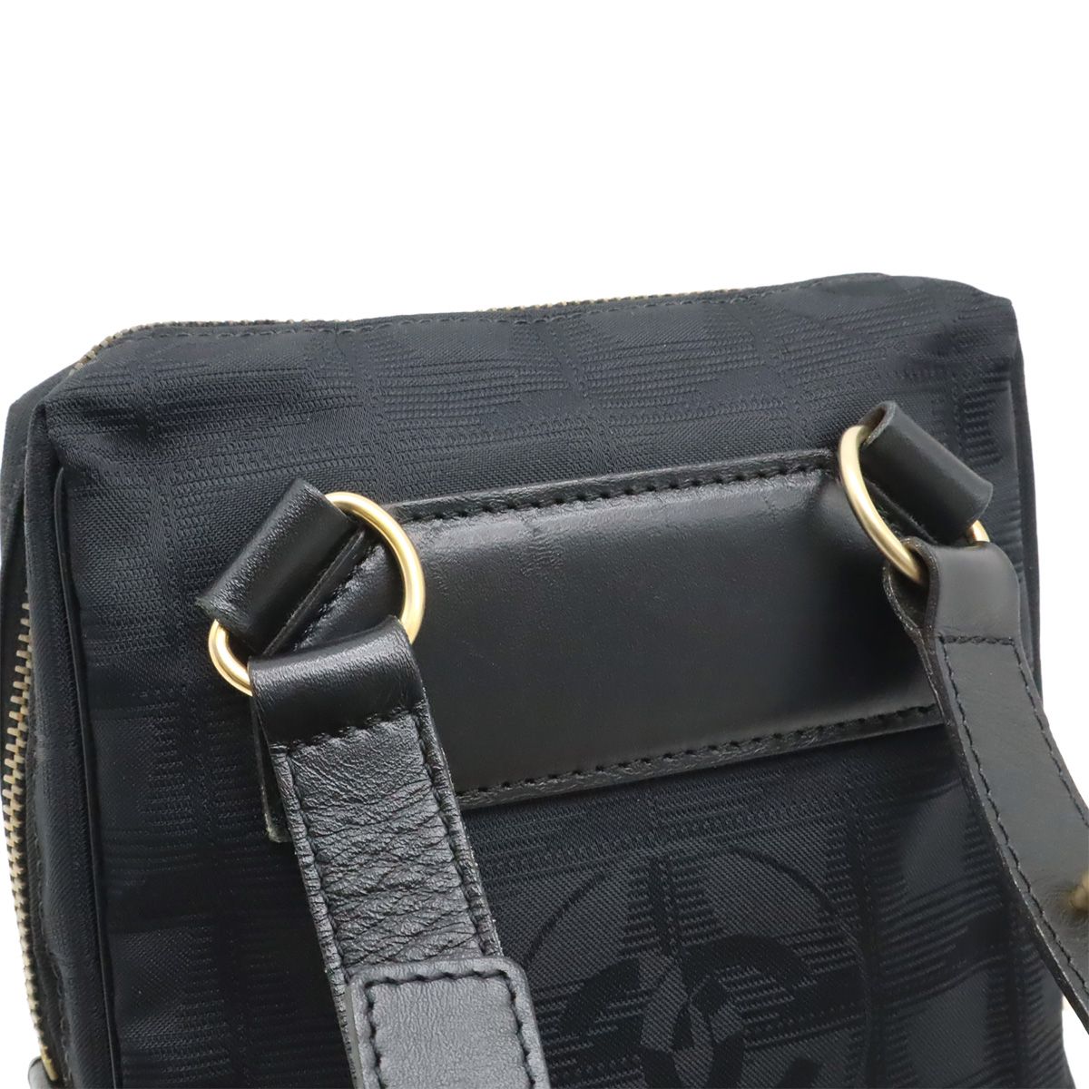 Chanel New Travel Line Shoulder Bag Pochette Nylon Jacquard Black Gold — view 4