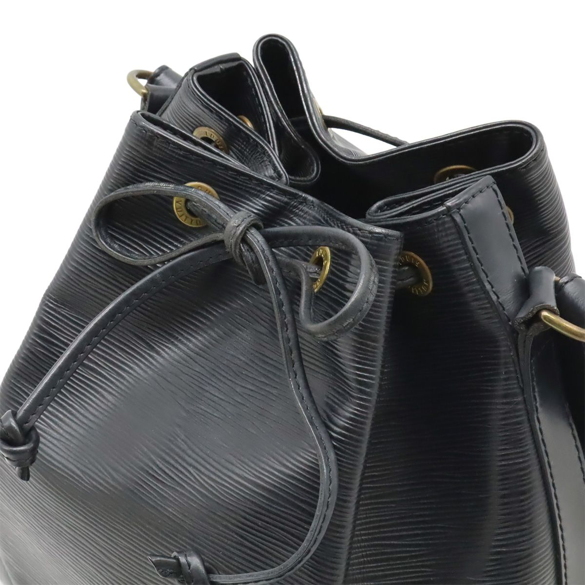 Louis Vuitton Epi Petit Noir Shoulder Bag Drawstring Black — view 4