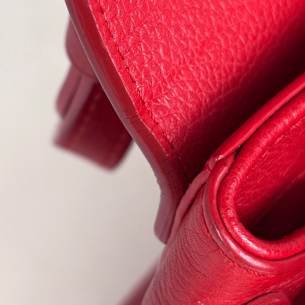 Louis Vuitton Lockme 2-Way Shoulder Bag Leather Ruby — view 8