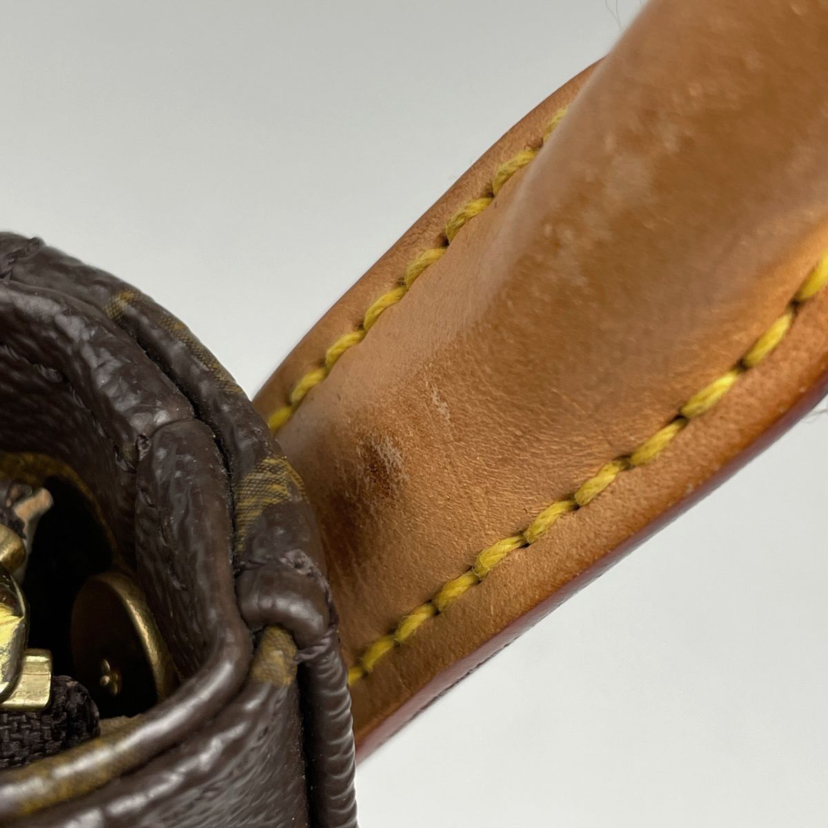 Louis Vuitton Looping MM Shoulder Bag Monogram Brown — view 4