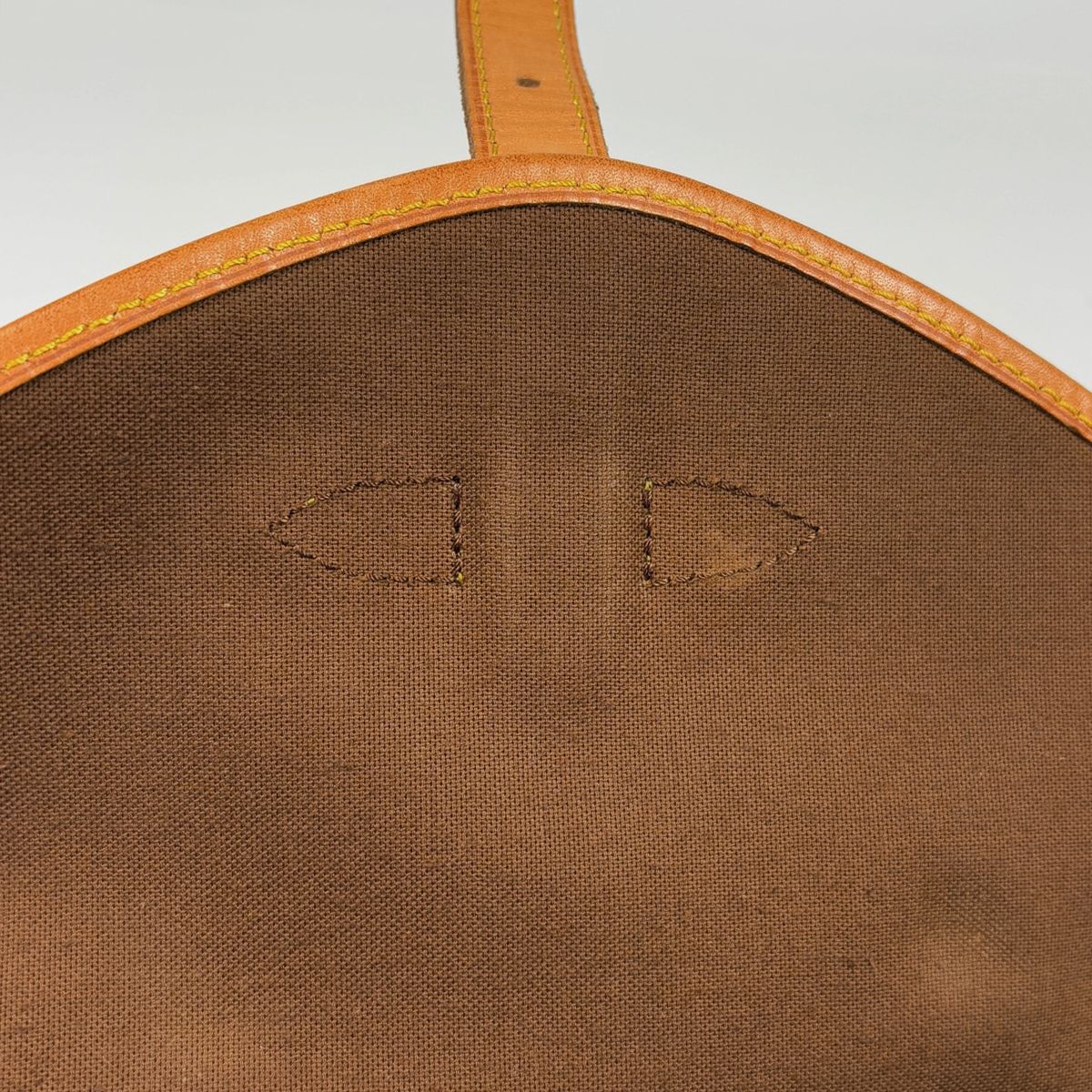 Louis Vuitton Saumur 30 Crossbody Shoulder Bag Monogram Brown — view 7
