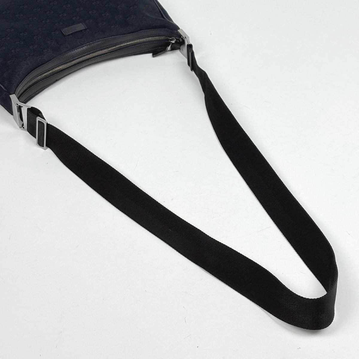 Gucci GG Pattern Shoulder Bag Canvas Black — view 6