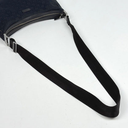 Gucci GG Pattern Shoulder Bag Canvas Black — view 6