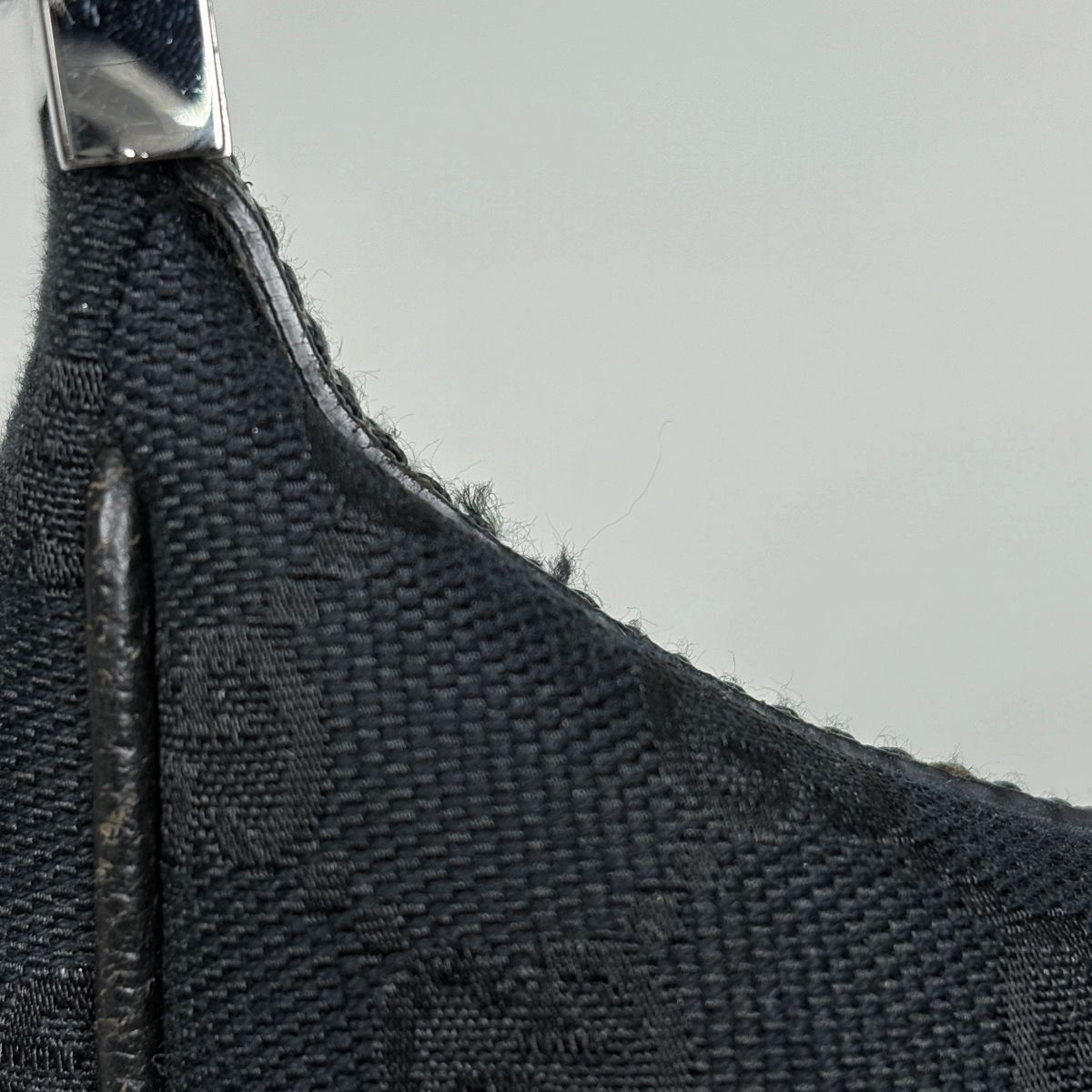 Gucci GG Pattern Shoulder Bag Canvas Black — view 4