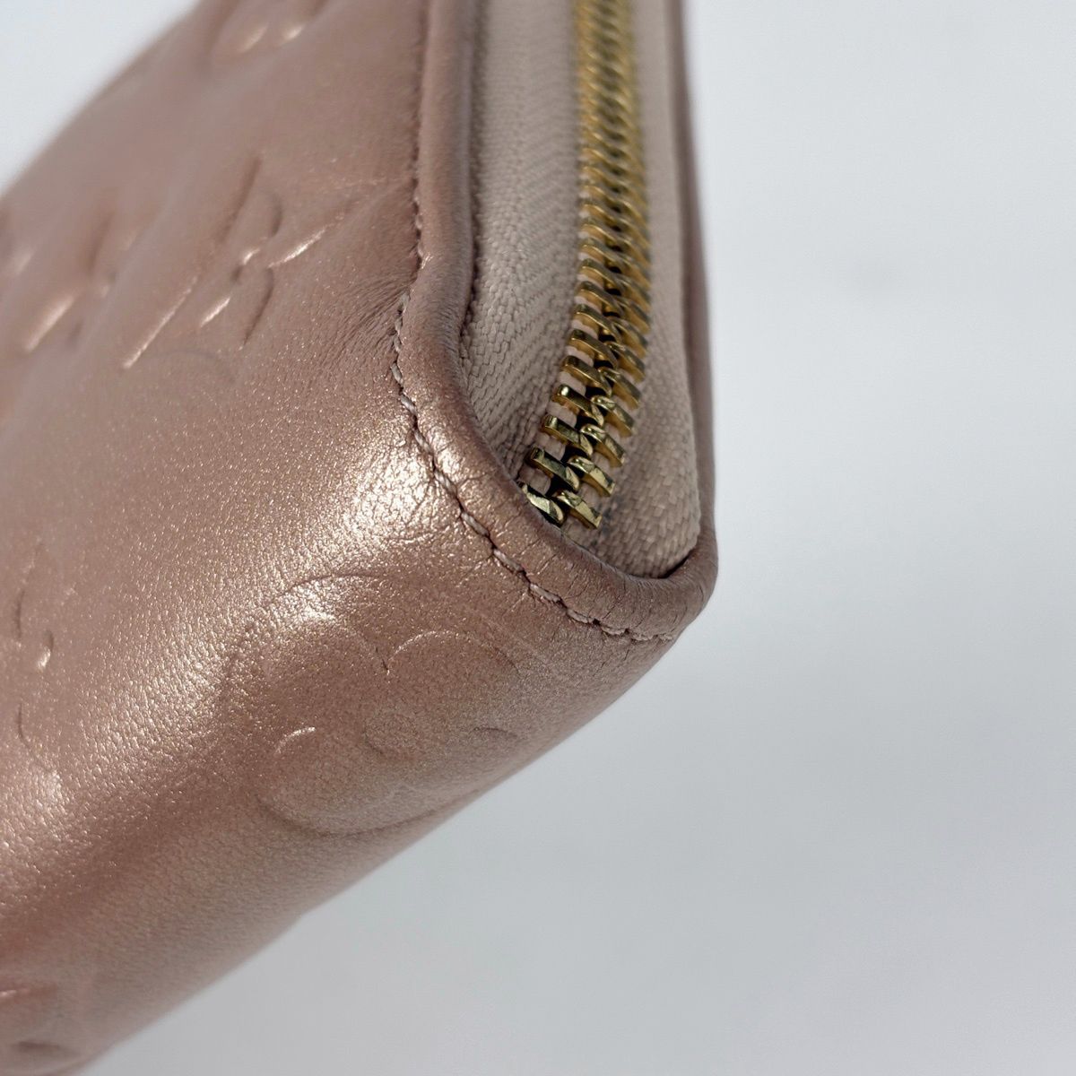 Louis Vuitton Zippy Wallet Zip Around Monogram Embossed Leather Rose Gold — view 3