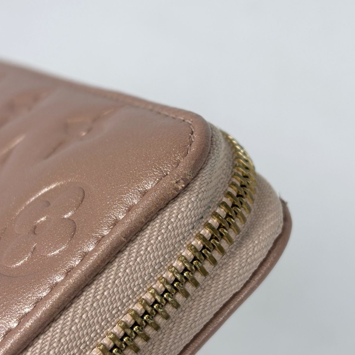 Louis Vuitton Zippy Wallet Zip Around Monogram Embossed Leather Rose Gold — view 4