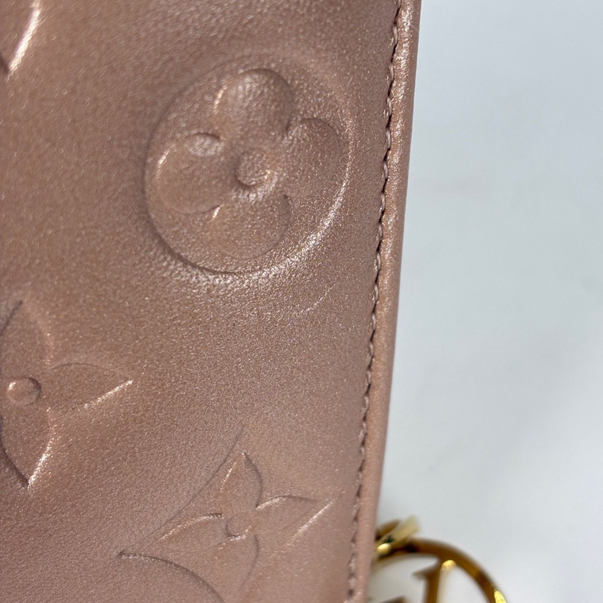 Louis Vuitton Zippy Wallet Zip Around Monogram Embossed Leather Rose Gold — view 5