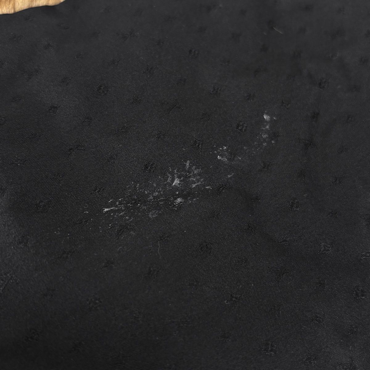 Louis Vuitton Echarpe Logo Scarf Monogram Mink Silk Brown — view 5