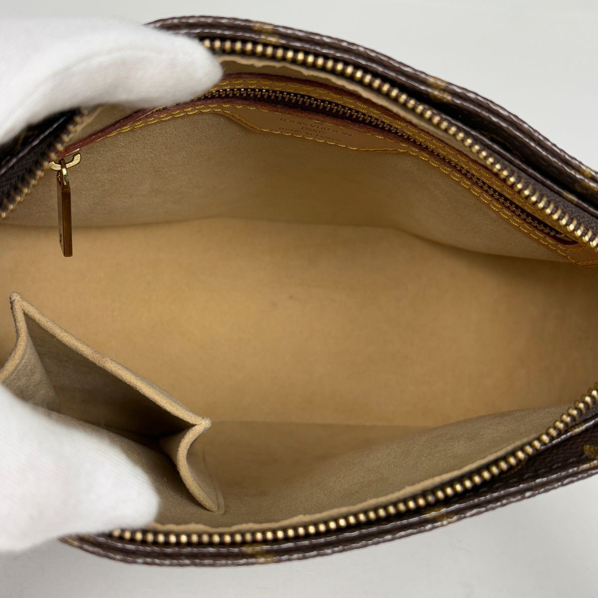 Louis Vuitton Looping MM Shoulder Bag Monogram Brown — view 8