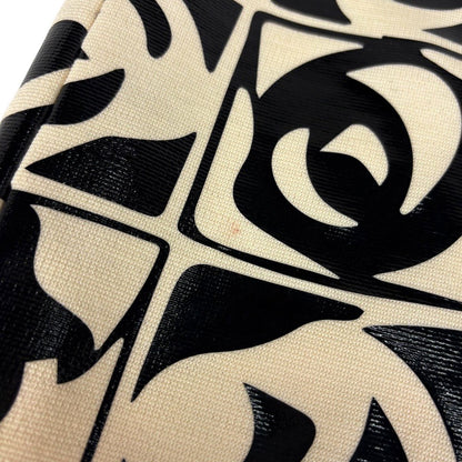 Chanel CC Logo Button Dress Flower All Over Pattern Skirt Wool White Black — view 4