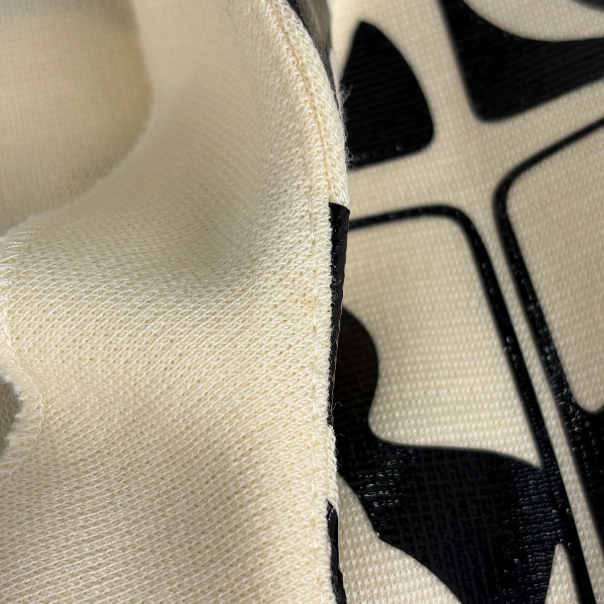 Chanel CC Logo Button Dress Flower All Over Pattern Skirt Wool White Black — view 8