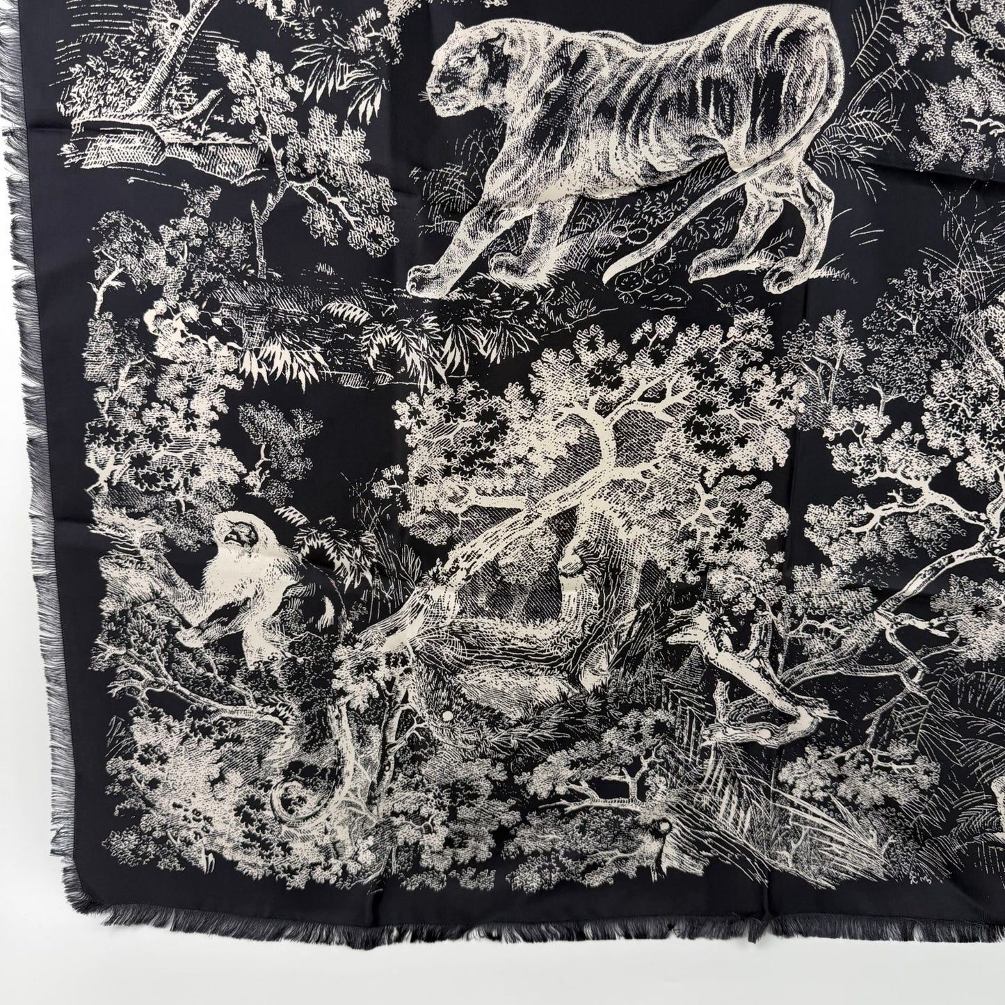 Dior le Scarf Navy Silk Vintage — view 5