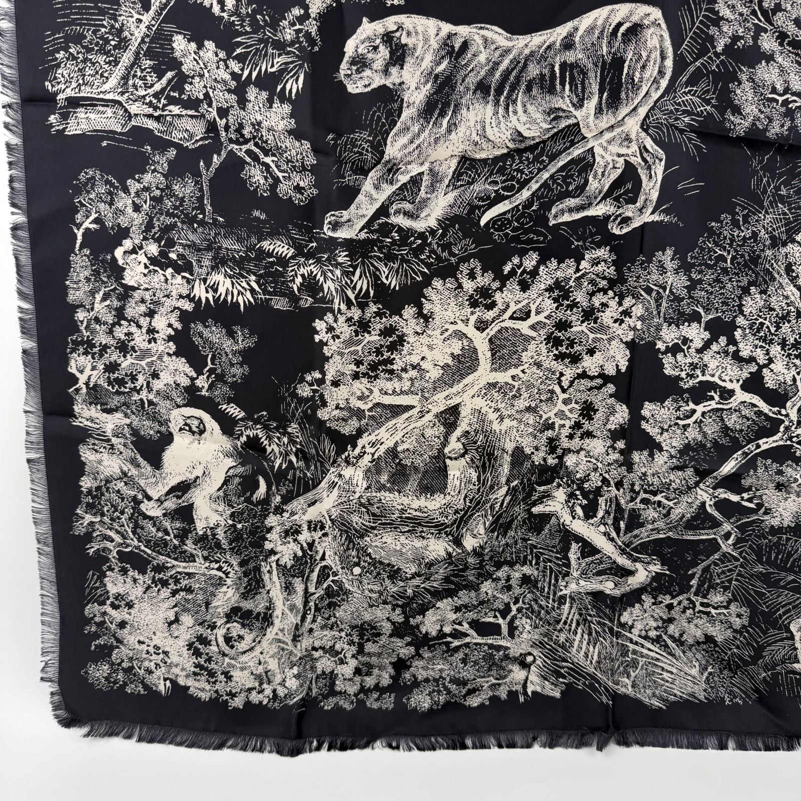 Dior le Scarf Navy Silk Vintage — view 5