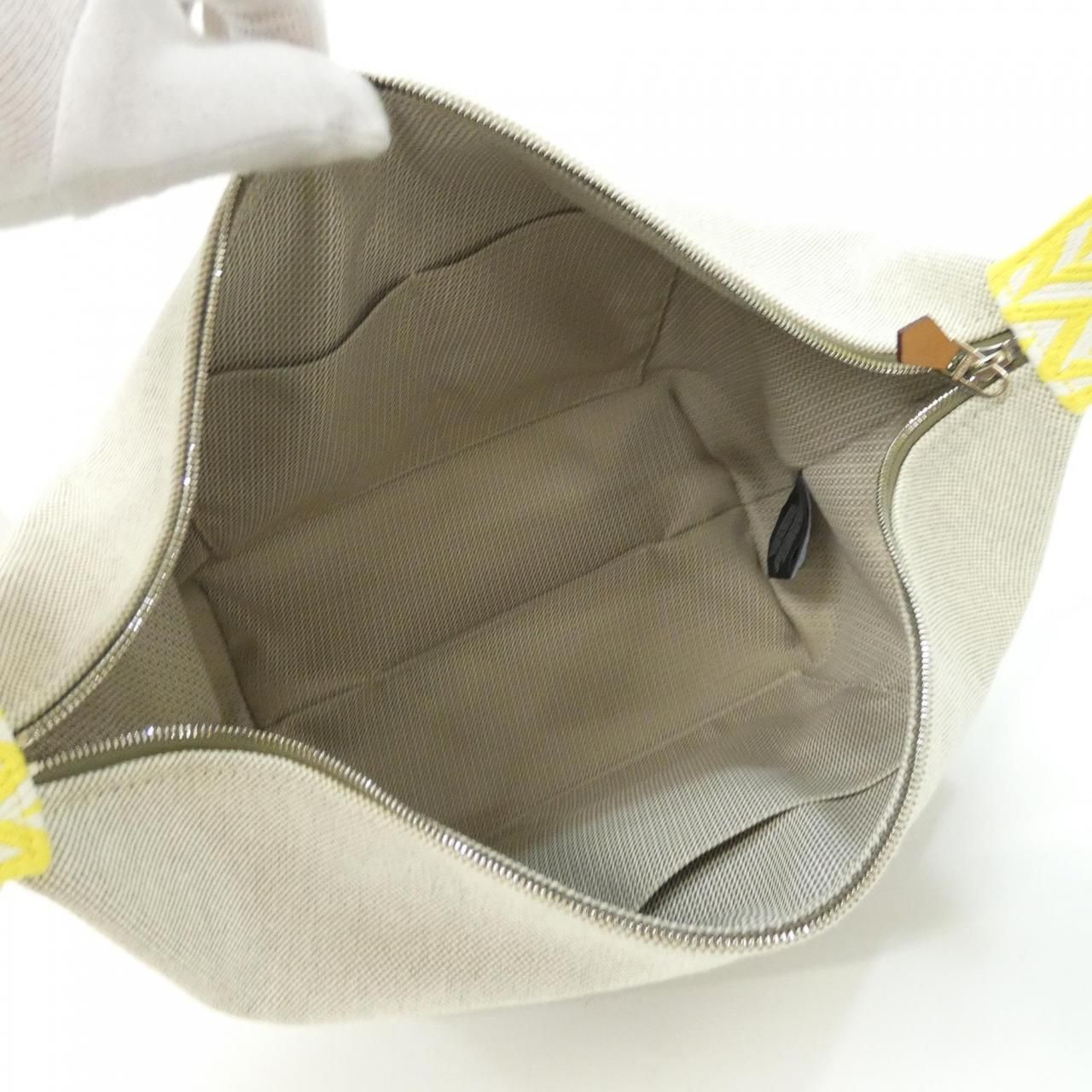 Hermes Zigzag Bride-a-Brac GM Pouch — view 8