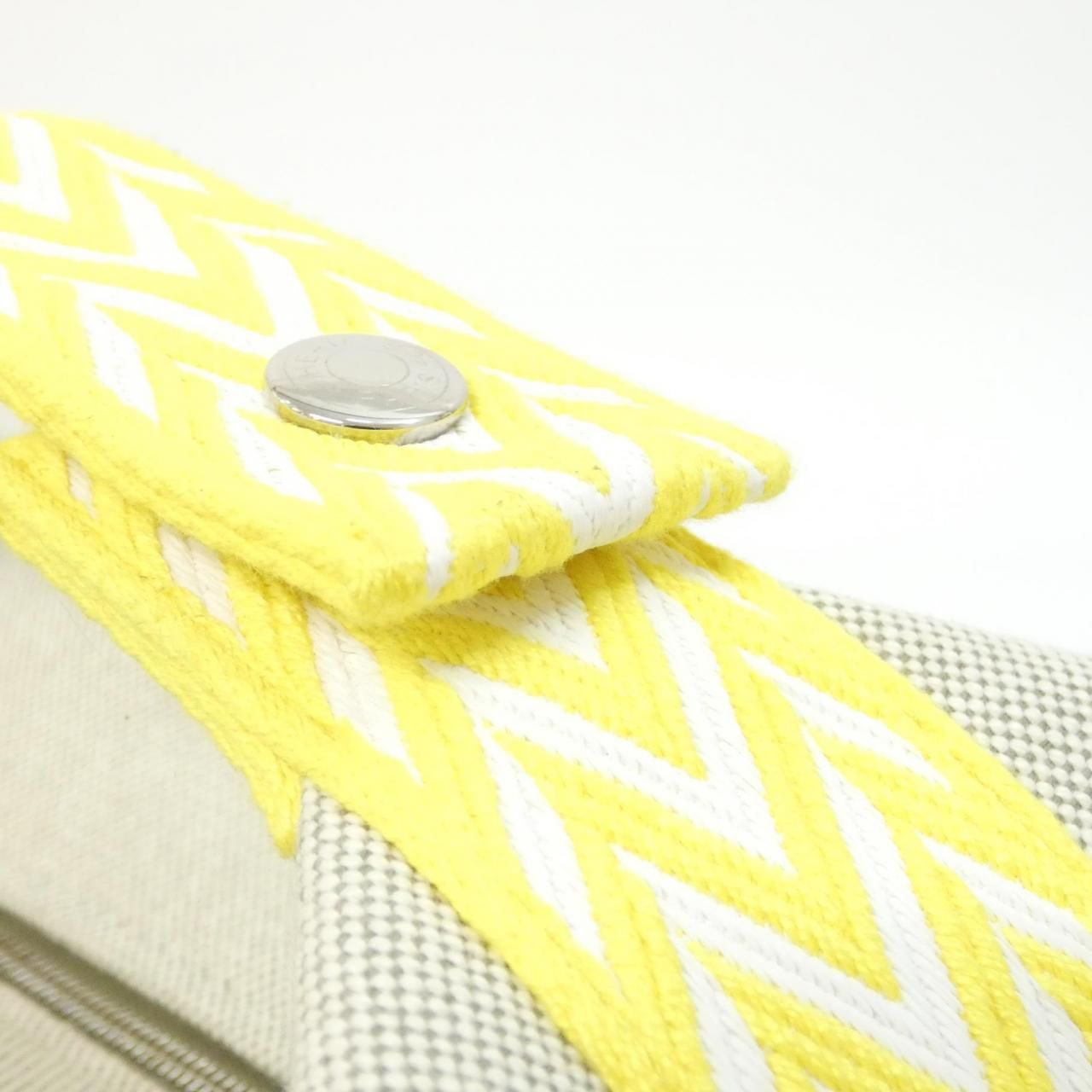 Hermes Zigzag Bride-a-Brac GM Pouch — view 6