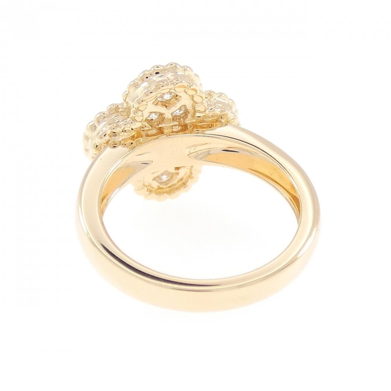 Van Cleef & Arpels Vintage Alhambra Ring — view 3