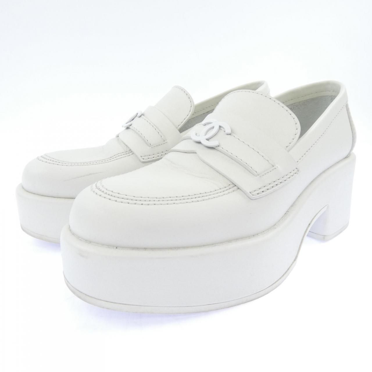 Chanel Loafers Shoes White — view 3