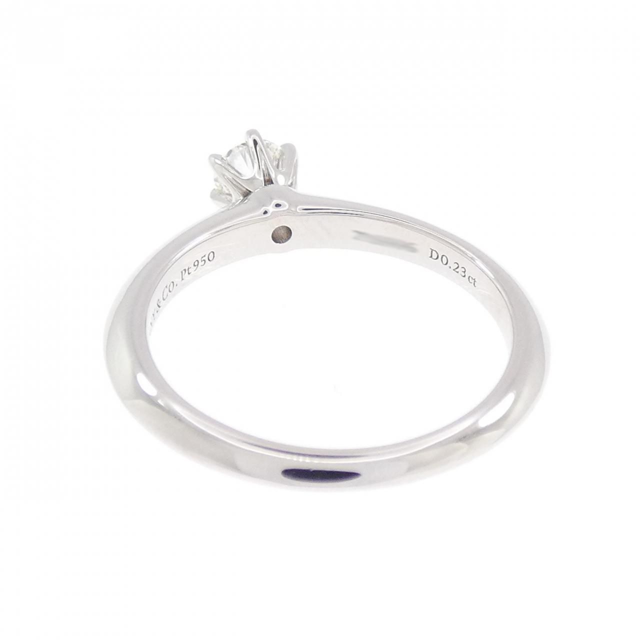 Tiffany & Co Classic Solitaire Ring — view 3